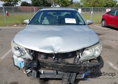 2014 Toyota Camry Le z USA, uszkodzony, nr VIN 4T1BF1FK1EU454680